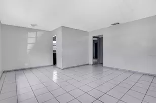 2464 Chestnut Woods Dr, Lakeland, FL 33815 - Photo 3