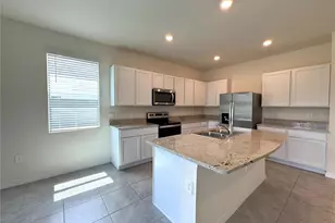 8769 Milestone Dr, Sarasota, FL 34238 - Photo 9