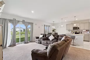 396 Quarry Rock Cir, Kissimmee, FL 34758 - Photo 9