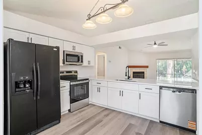 11901 Snapdragon Road, Tampa, FL 33635 - Photo 9