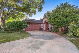 16502 Cayman Dr, Tampa, FL 33624 - Photo 3