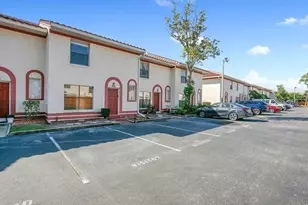 6266 Yorktown Dr, Orlando, FL 32807 - Photo 3