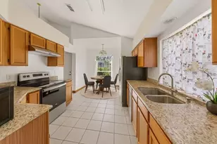 817 Garden Glen, Lake Mary, FL 32746 - Photo 3