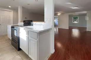 2132 McIntosh Rd, Sarasota, FL 34232 - Photo 7