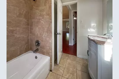 2132 McIntosh Road, Sarasota, FL 34232 - Photo 5