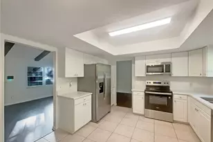 1911 Rambling Ln, Brandon, FL 33510 - Photo 9