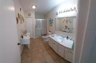 906 Bluewater Dr, Sun City Center, FL 33573 - Photo 23