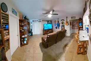 906 Bluewater Dr, Sun City Center, FL 33573 - Photo 29