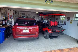 906 Bluewater Dr, Sun City Center, FL 33573 - Photo 9