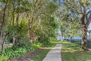 807 Silver Dr, Orlando, FL 32804 - Photo 35