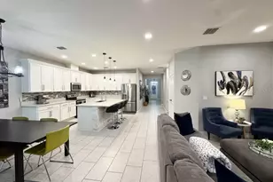 1738 Farmstead Ln, Oviedo, FL 32765 - Photo 9