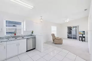 1044 Vista Palma Way, Orlando, FL 32825 - Photo 9