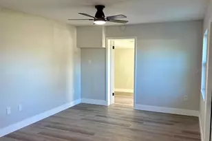 3659 Lalani Way, Sarasota, FL 34232 - Photo 7