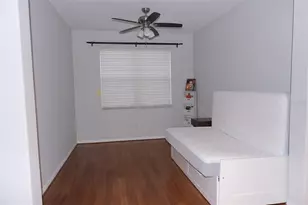 31203 Anniston Dr, Wesley Chapel, FL 33543 - Photo 7