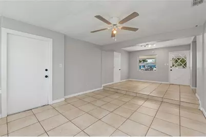 6494 3rd Avenue S, Saint Petersburg, FL 33707 - Photo 15