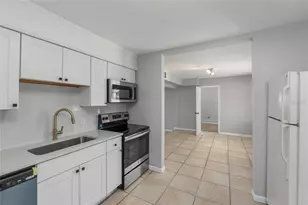 6494 3rd Ave S, Saint Petersburg, FL 33707 - Photo 3