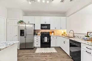 2864 Polana St, Orlando, FL 32835 - Photo 5