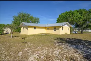 2443 W Newton Rd, Avon Park, FL 33825 - Photo 11