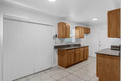 2319 Continental Boulevard, Orlando, FL 32808 - Photo 5