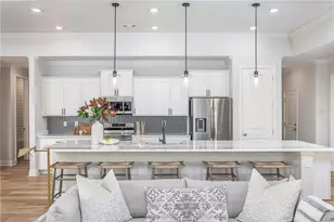 10182 White Magnolia Sq, Thonotosassa, FL 33592 - Photo 5