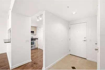 322 E Central Boulevard #706, Orlando, FL 32801 - Photo 11