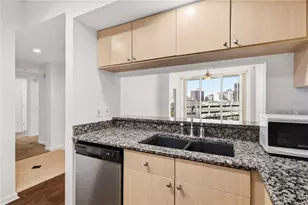 322 E Central Blvd, Orlando, FL 32801 - Photo 9