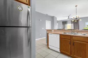 140 Pompano Beach Dr, Kissimmee, FL 34746 - Photo 5