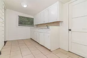 5023 College Dr, Orlando, FL 32811 - Photo 3