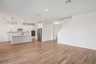 1862 Coolridge Pl, Zephyrhills, FL 33541 - Photo 3