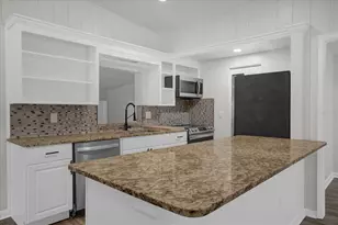 32 Virginia Ave, Deland, FL 32724 - Photo 7