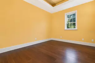 911 Jungle Ave N, Saint Petersburg, FL 33710 - Photo 23
