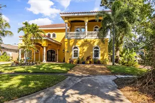 911 Jungle Ave N, Saint Petersburg, FL 33710 - Photo 63