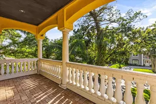 911 Jungle Ave N, Saint Petersburg, FL 33710 - Photo 47