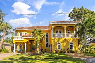 911 Jungle Ave N, Saint Petersburg, FL 33710 - Photo 3