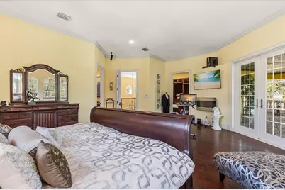 911 Jungle Avenue N, Saint Petersburg, FL 33710 - Photo 43