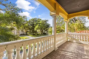 911 Jungle Ave N, Saint Petersburg, FL 33710 - Photo 45