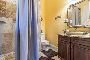 911 Jungle Ave N, Saint Petersburg, FL 33710 - Photo 35