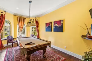 911 Jungle Ave N, Saint Petersburg, FL 33710 - Photo 13