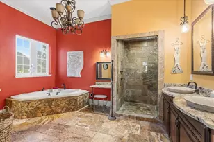911 Jungle Ave N, Saint Petersburg, FL 33710 - Photo 37