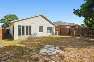 927 Windton Oak Dr, Ruskin, FL 33570 - Photo 25