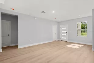 8736 Capilla St, Sebring, FL 33872 - Photo 9