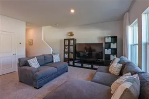 2240 Hemingway Cir, Groveland, FL 34736 - Photo 9