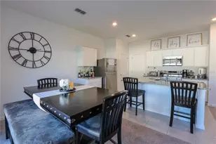 2240 Hemingway Cir, Groveland, FL 34736 - Photo 13