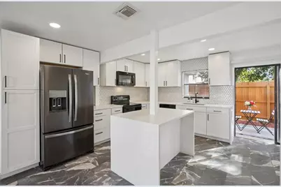 1722 Silver Creek Court #104, Orlando, FL 32807 - Photo 11