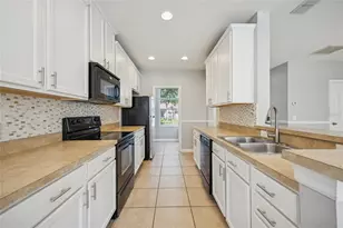 3140 Riachuelo Ln, Kissimmee, FL 34744 - Photo 7