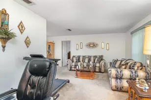 912 N Fairbairn Dr, Deltona, FL 32725 - Photo 5