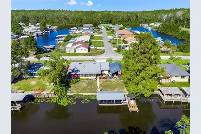 13638 Country Club Drive, Tavares, FL 32778 - Photo 33