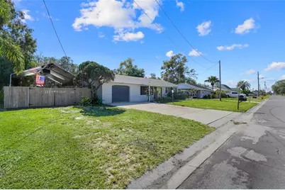 13638 Country Club Drive, Tavares, FL 32778 - Photo 35