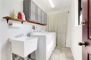 13638 Country Club Dr, Tavares, FL 32778 - Photo 25