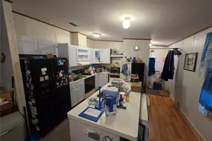 38720 Granger Ln, Zephyrhills, FL 33542 - Photo 11